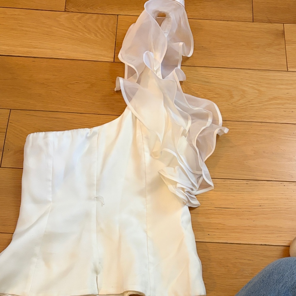 Elegant One-Shoulder White Top with Ruffle Detail
